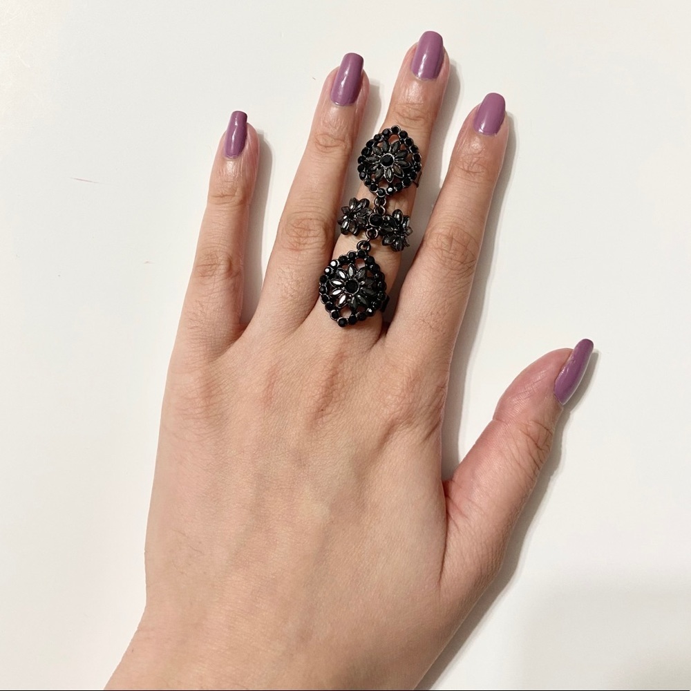 ✨2/$10 💍 Full Finger Black Articulated Ring